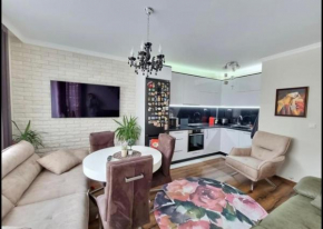 Top Luxury Apartment